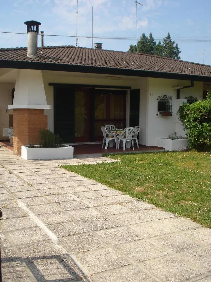 Beautiful Villa With Private Garden Porto Santa Margherita di Caorle